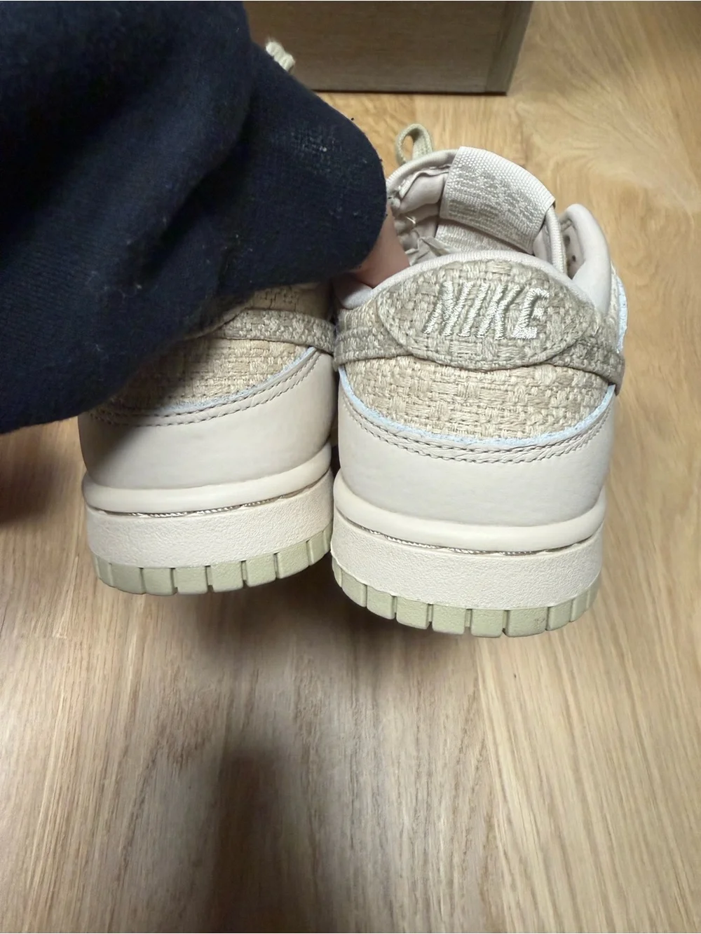 Nike dunk low sz 7 sand drift